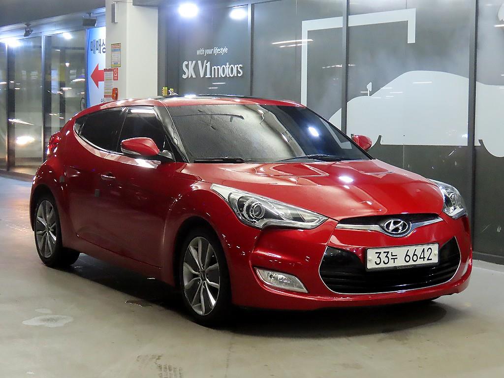HYUNDAI Veloster