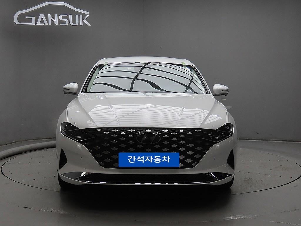 HYUNDAI Grandeur 2022 — Zona Franca Iquique