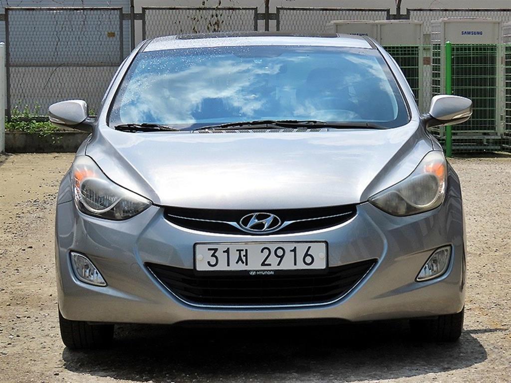 HYUNDAI Avante