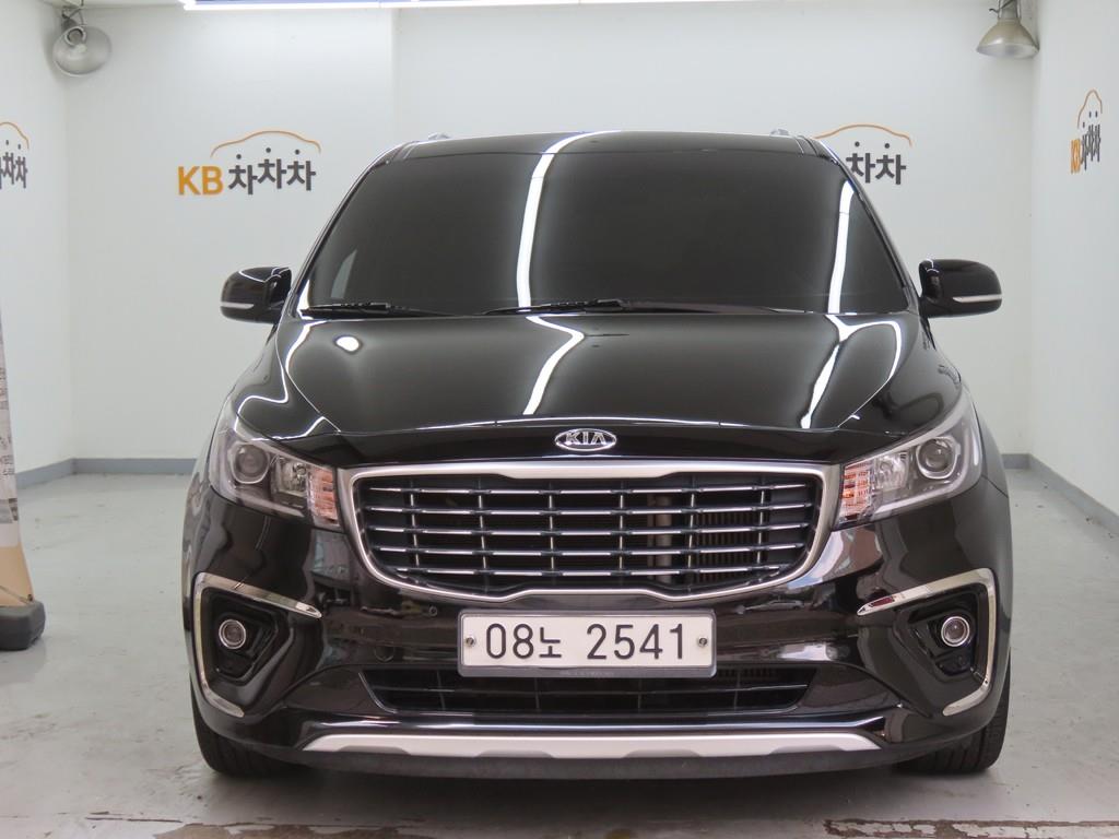 KIA Carnival 2019