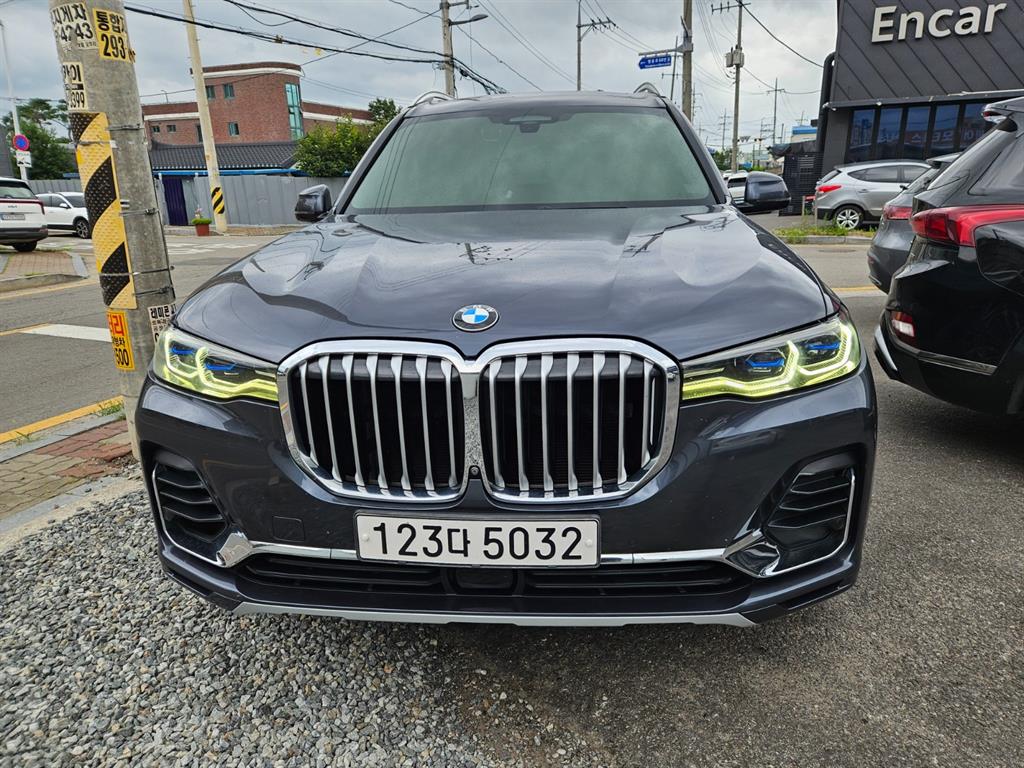 BMW X7