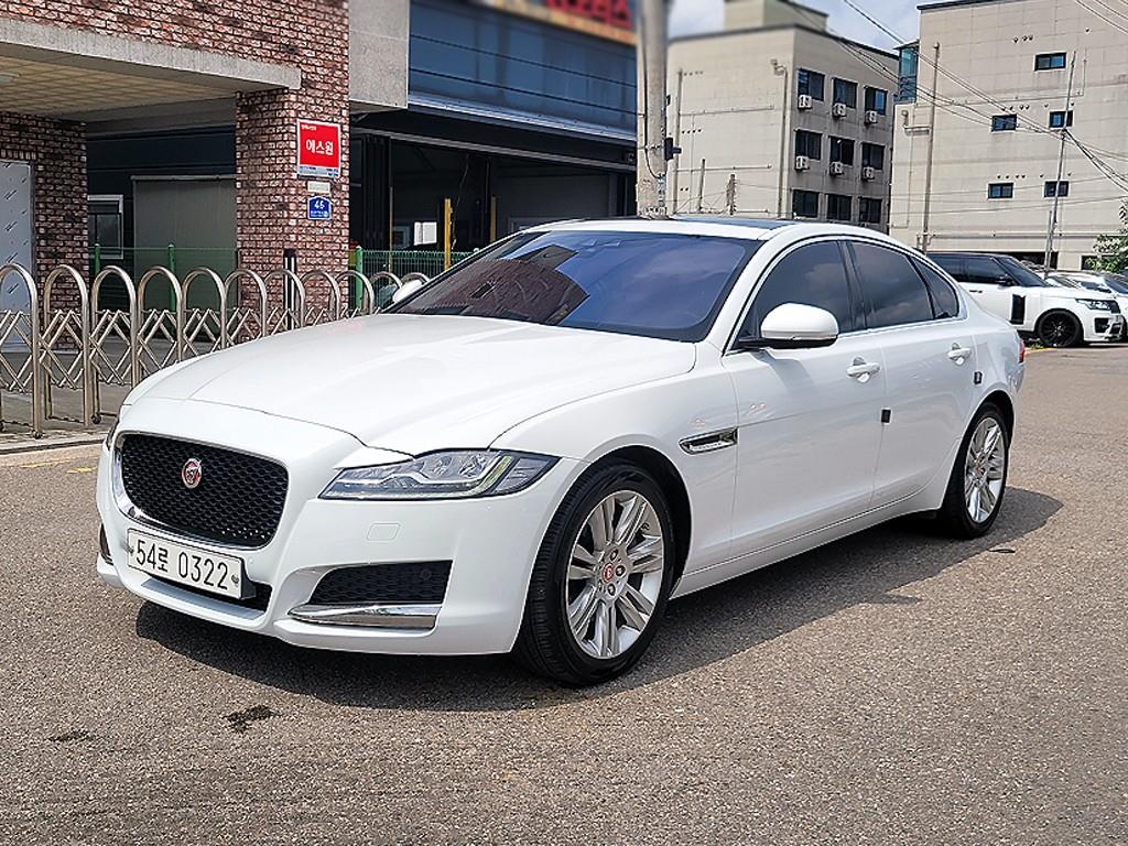 Jaguar XF 2016 — Zona Franca Iquique