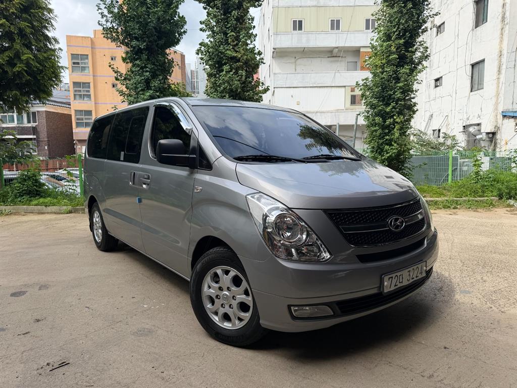 HYUNDAI Starex 2013