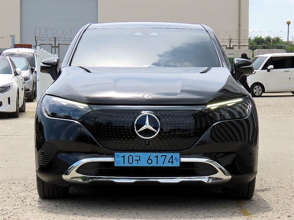 Mercedes Benz EQE