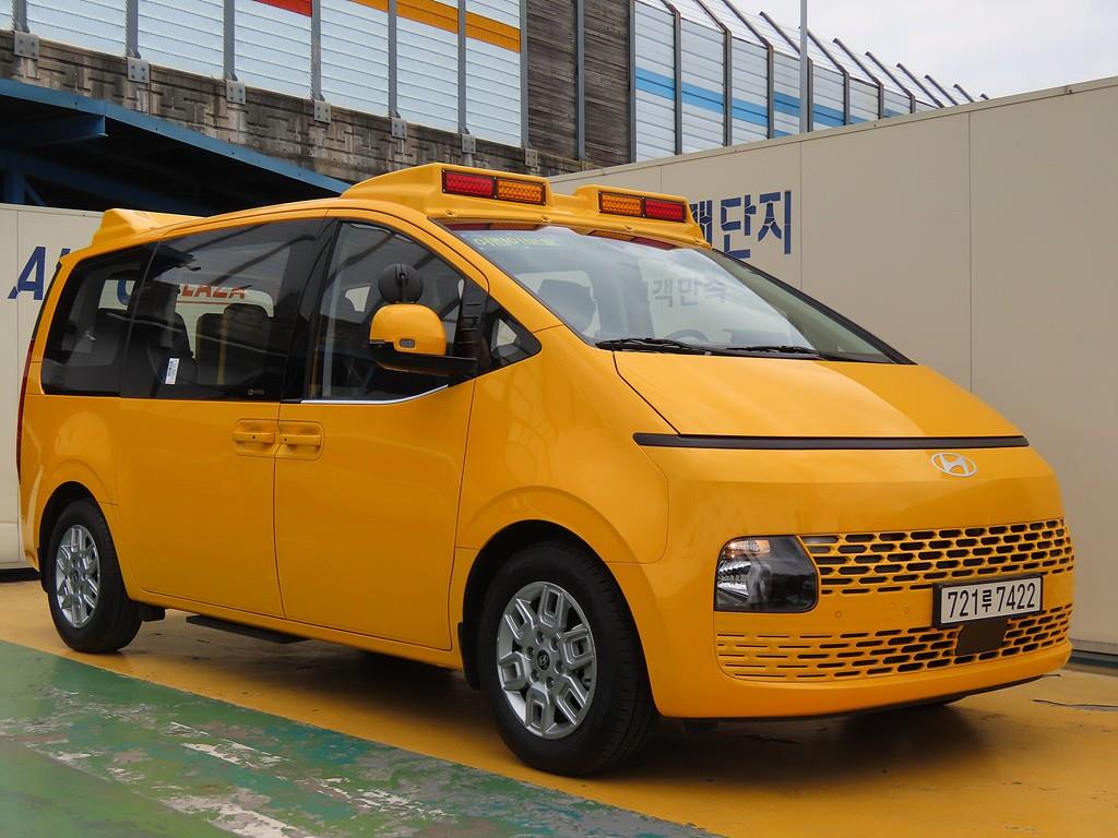 HYUNDAI Staria 2025 — Zona Franca Iquique