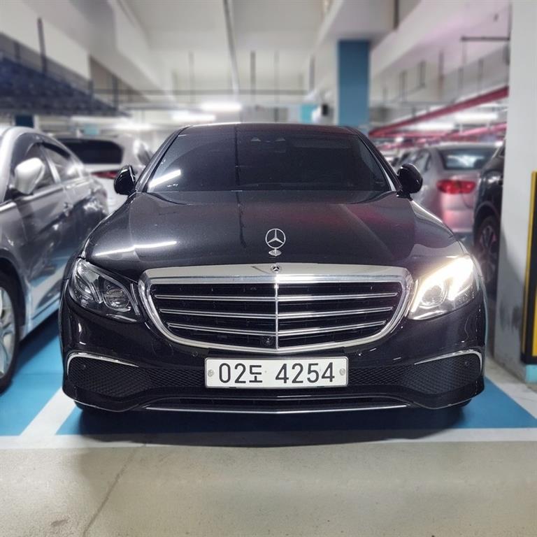Mercedes Benz E class