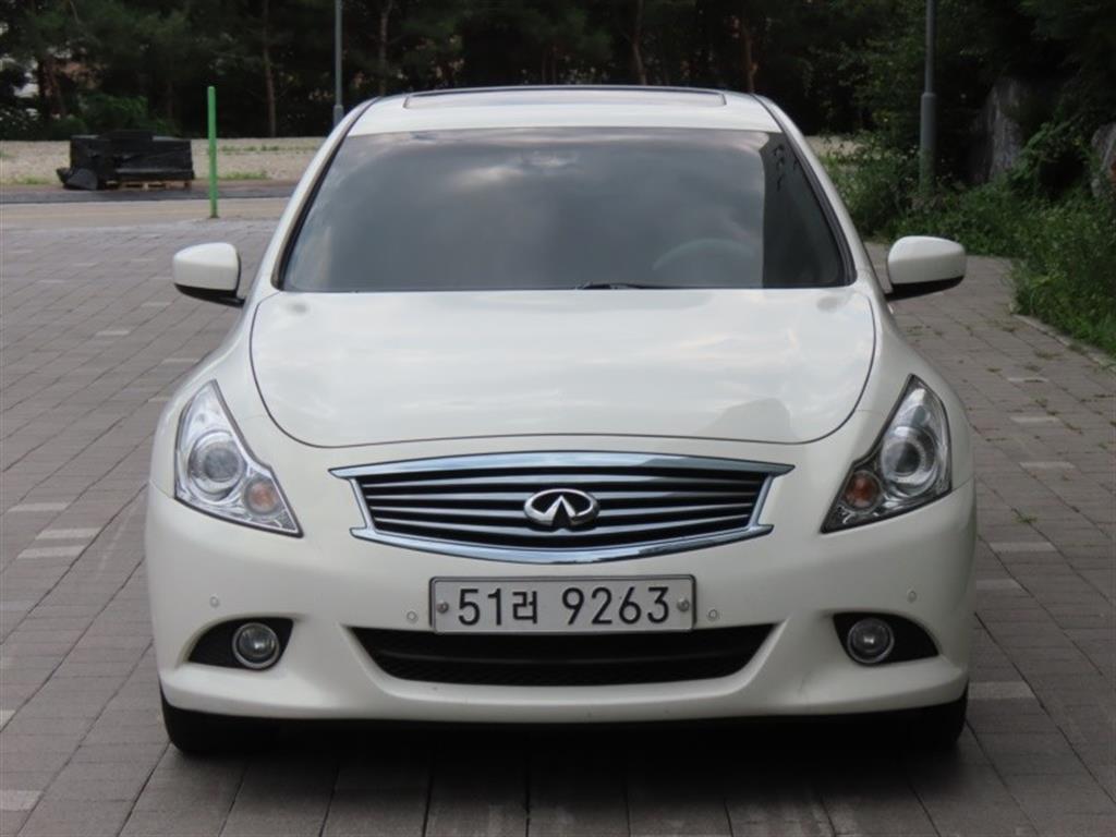 Infiniti G