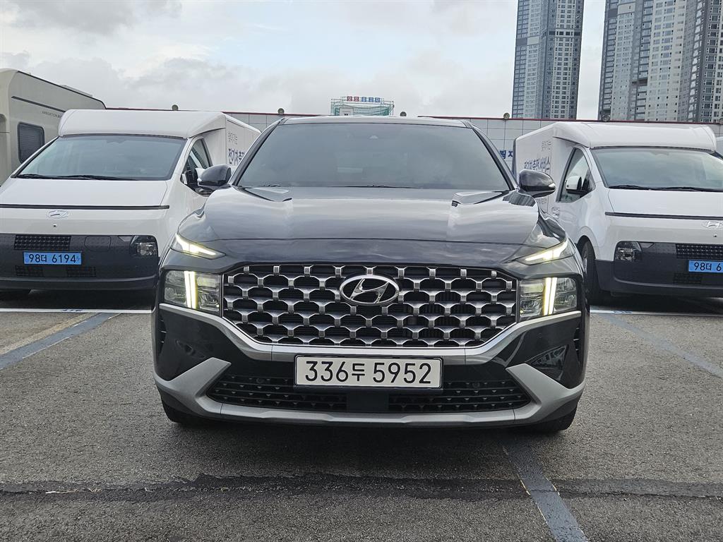 HYUNDAI Santa Fe 2023 — Zona Franca Iquique
