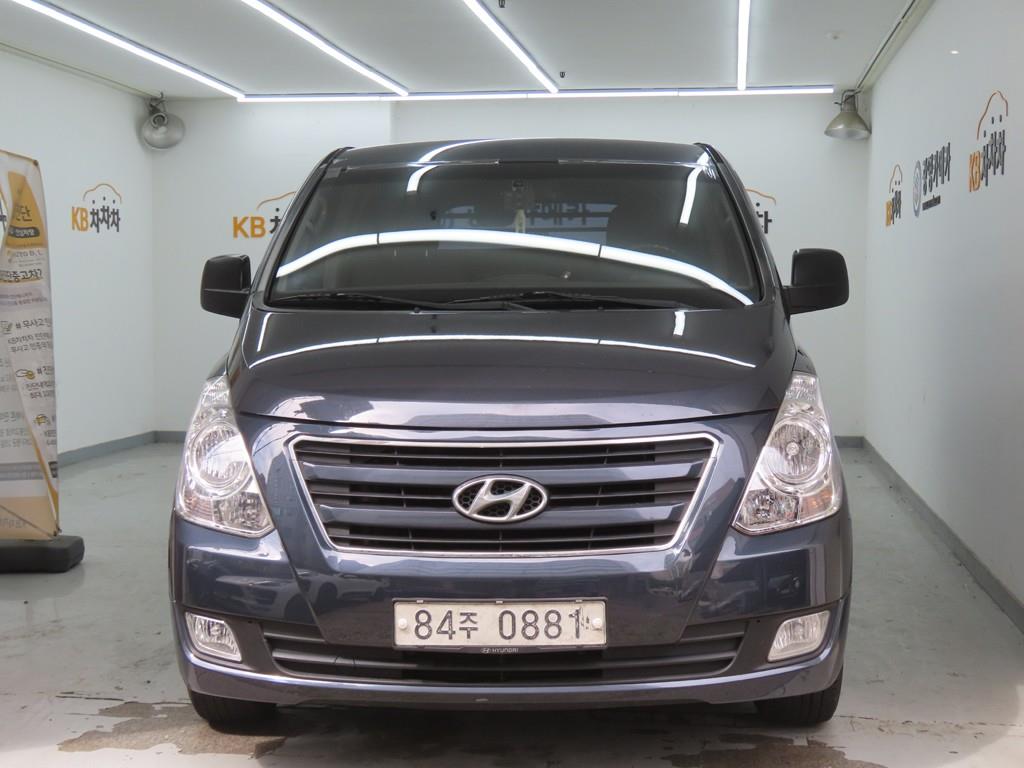 HYUNDAI Starex 2017
