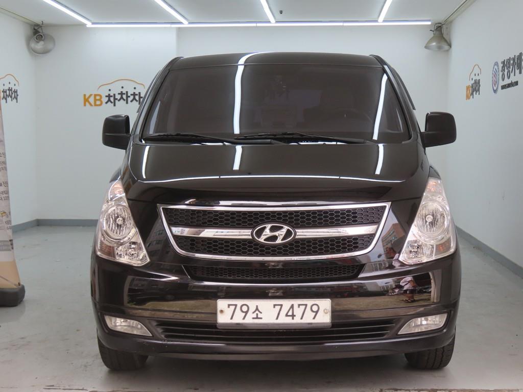 HYUNDAI Starex 2015