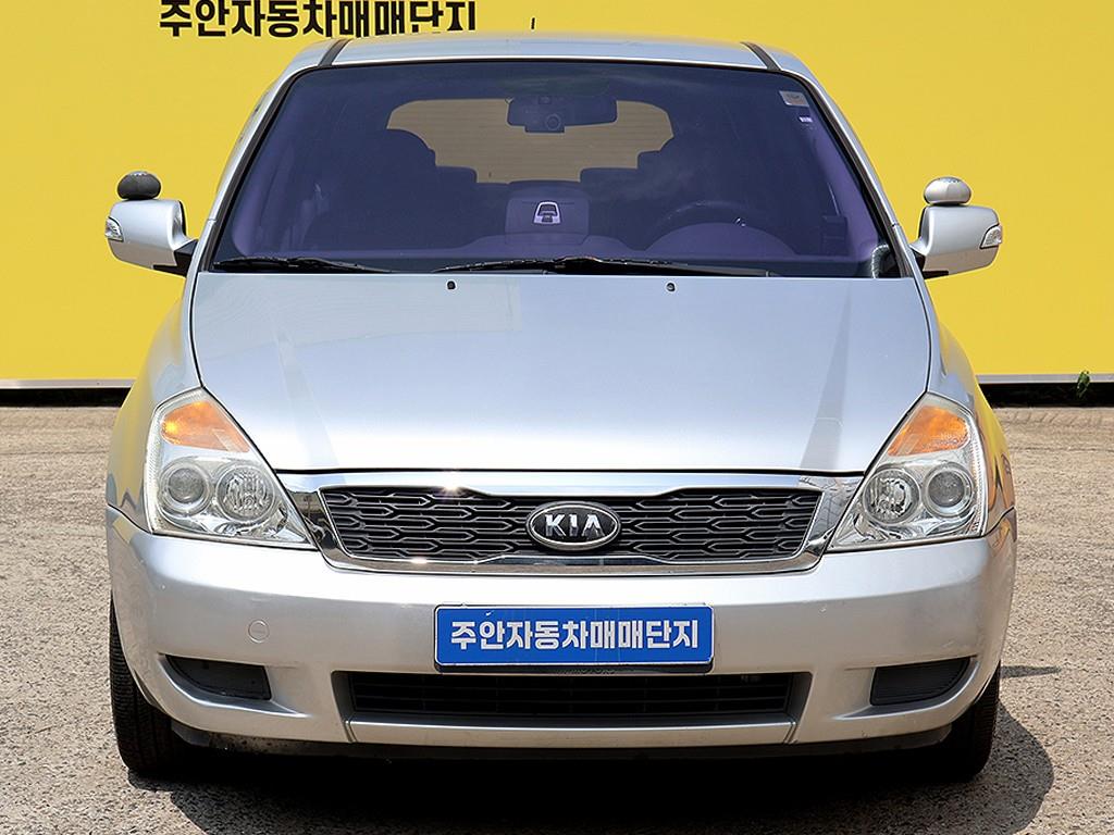 KIA Carnival 2012