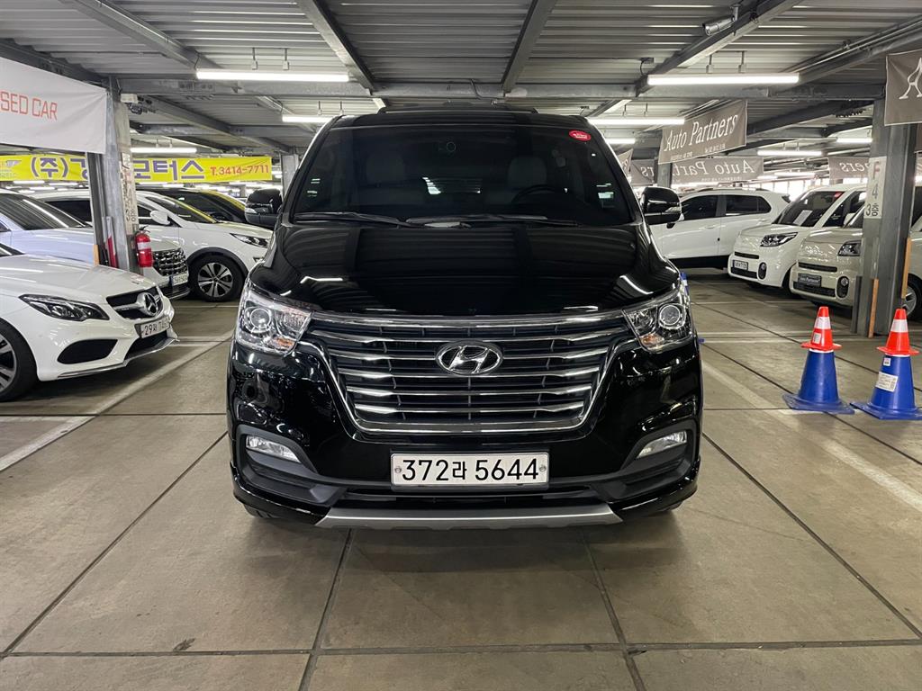 HYUNDAI Starex 2019