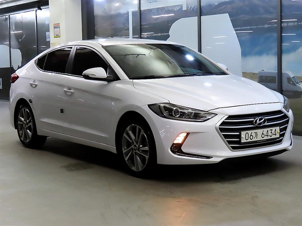 HYUNDAI Avante