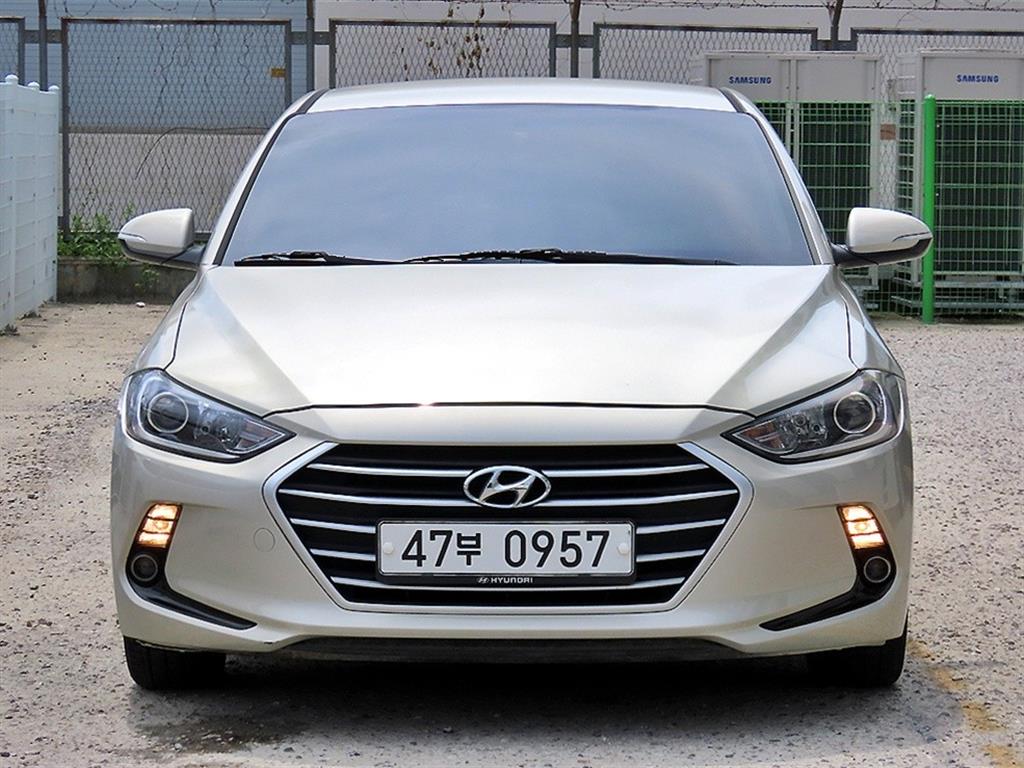 HYUNDAI Avante