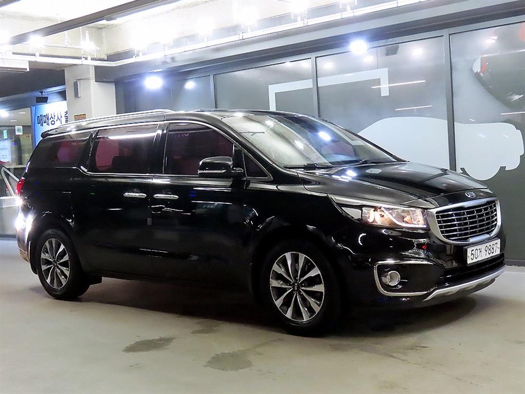 KIA Carnival