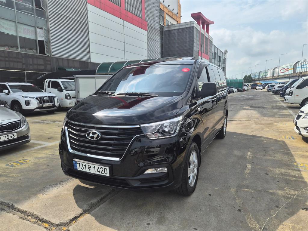 HYUNDAI Starex 2020