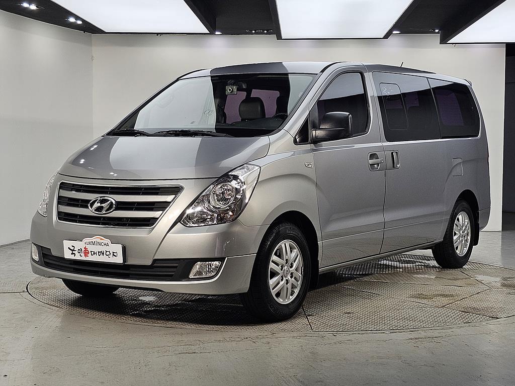 HYUNDAI Starex 2017