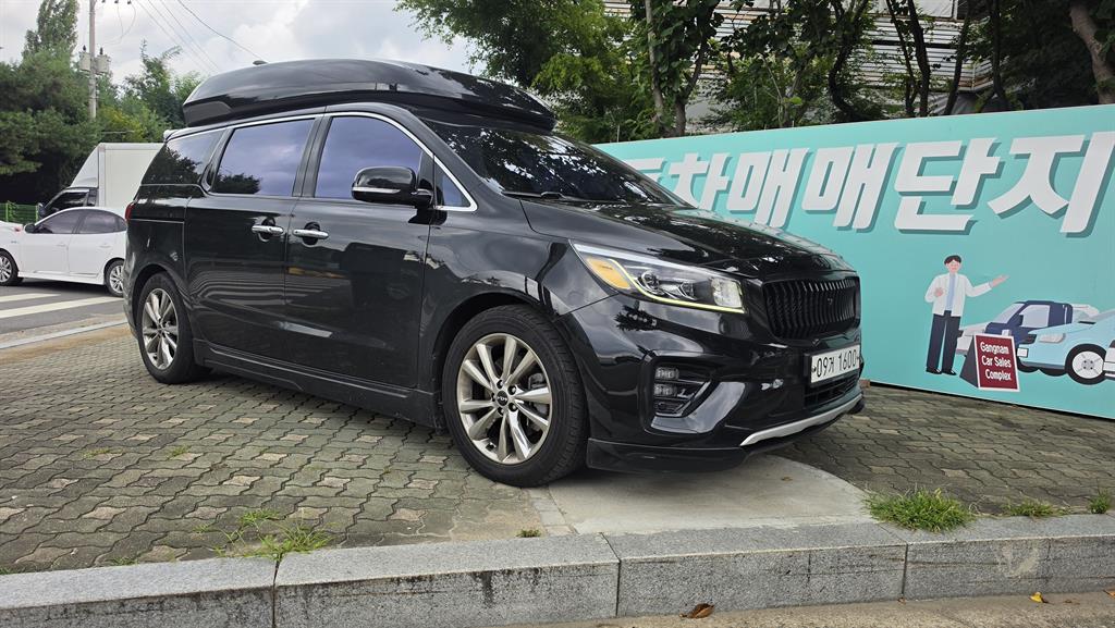 KIA Carnival 2019 — Zona Franca Iquique
