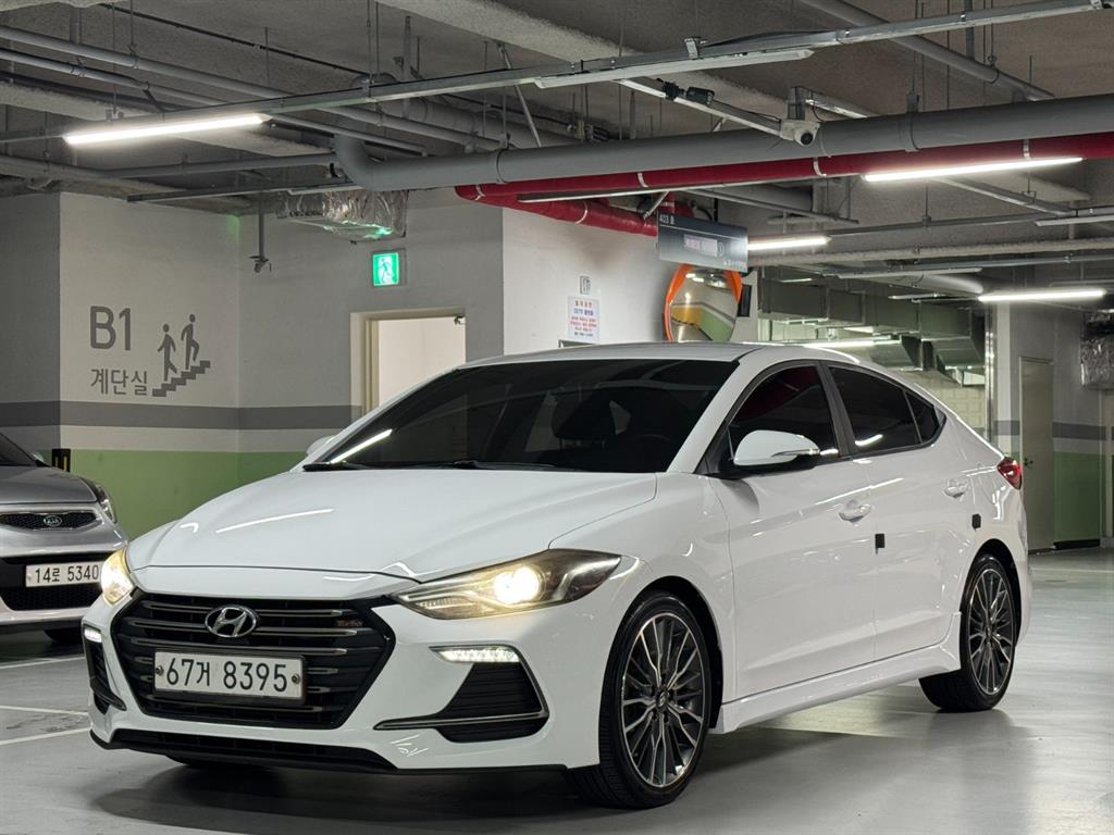 HYUNDAI Avante
