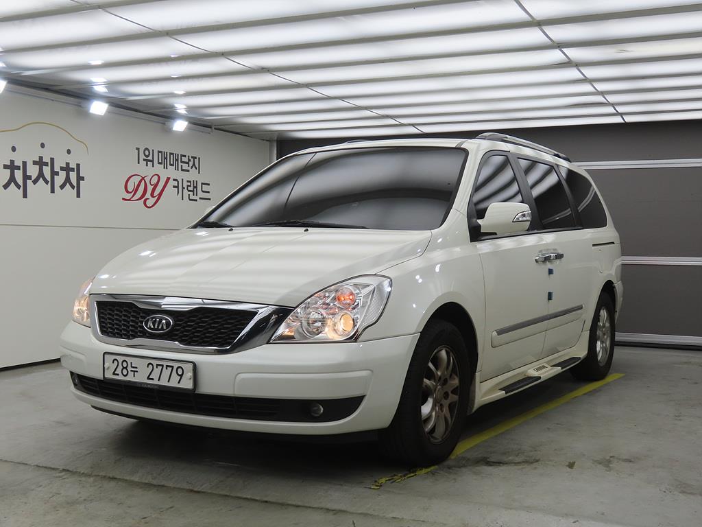 KIA Carnival 2011 — Zona Franca Iquique