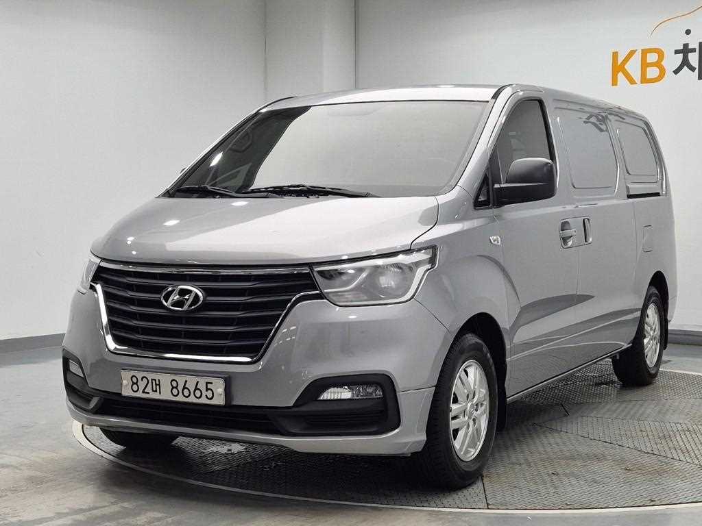 HYUNDAI Starex 2020