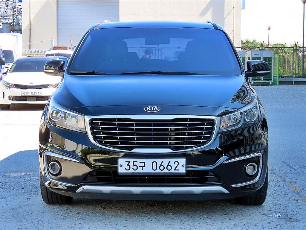 KIA Carnival 2016 — Zona Franca Iquique
