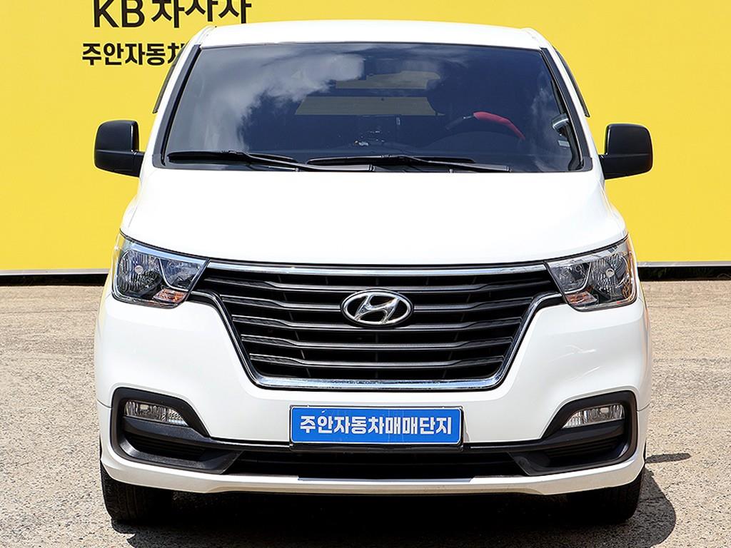 HYUNDAI Starex 2020