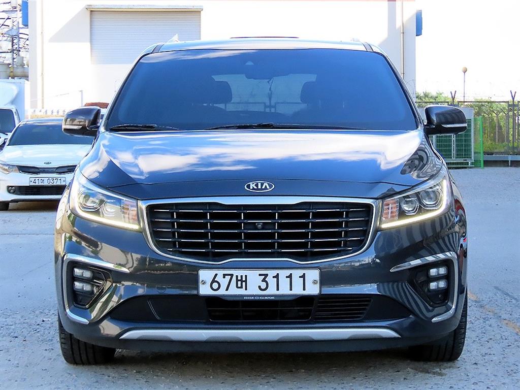 KIA Carnival