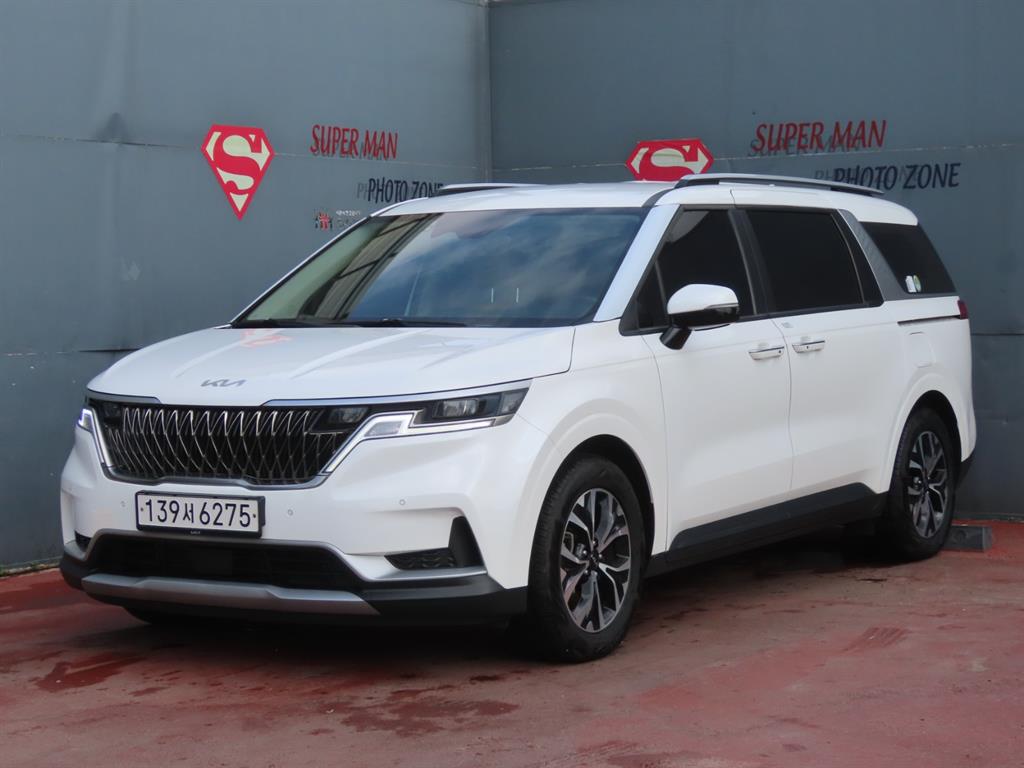 KIA Carnival 2023 — Zona Franca Iquique