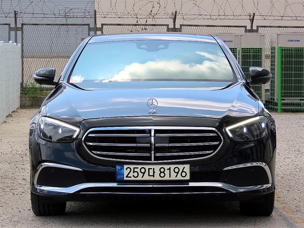 Mercedes Benz E class 2021 — Zona Franca Iquique