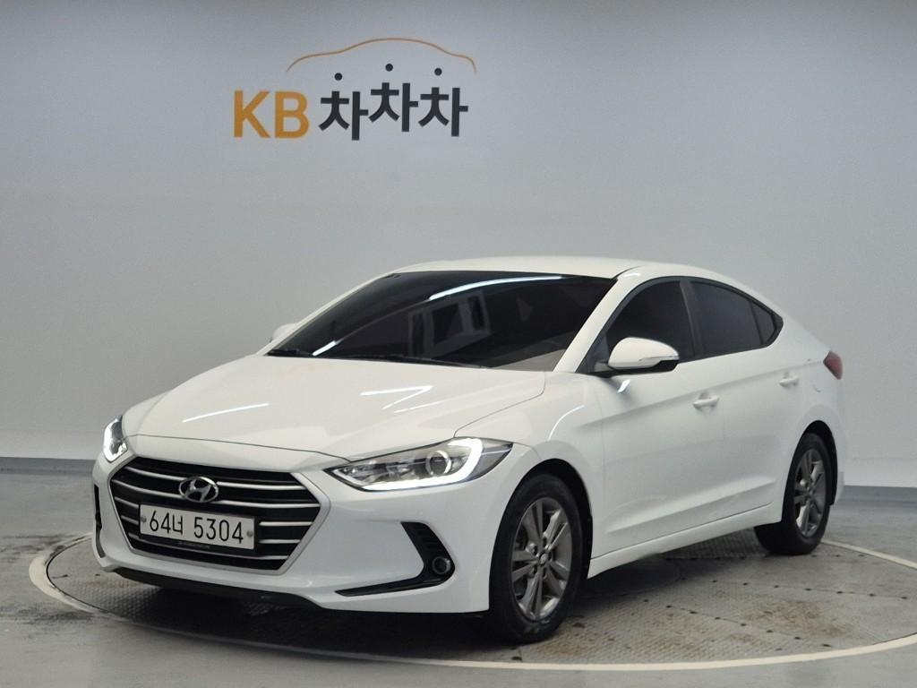 HYUNDAI Avante 2015 — Zona Franca Iquique