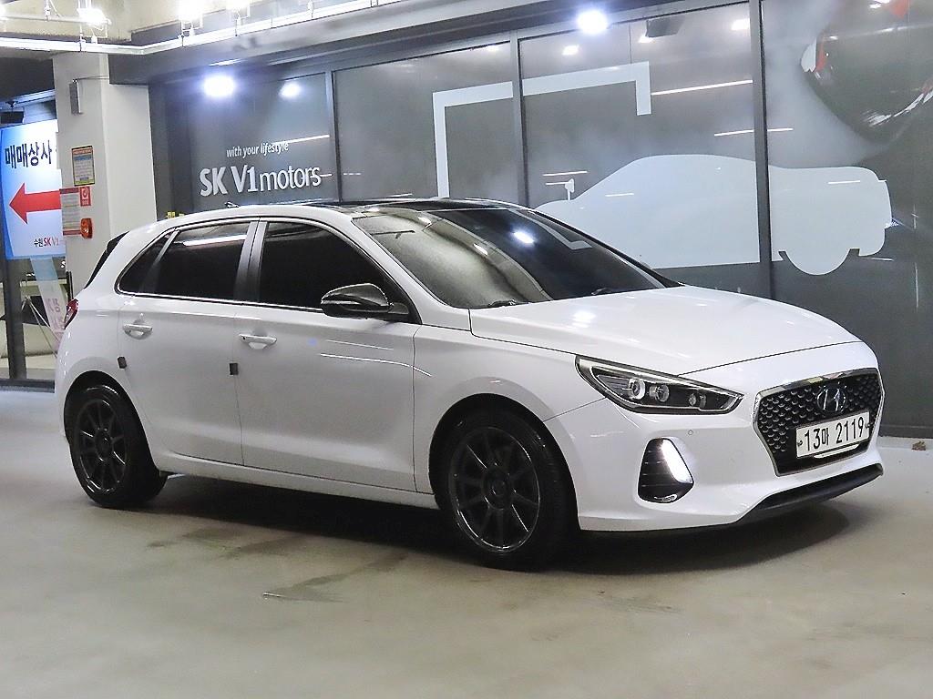 HYUNDAI i30