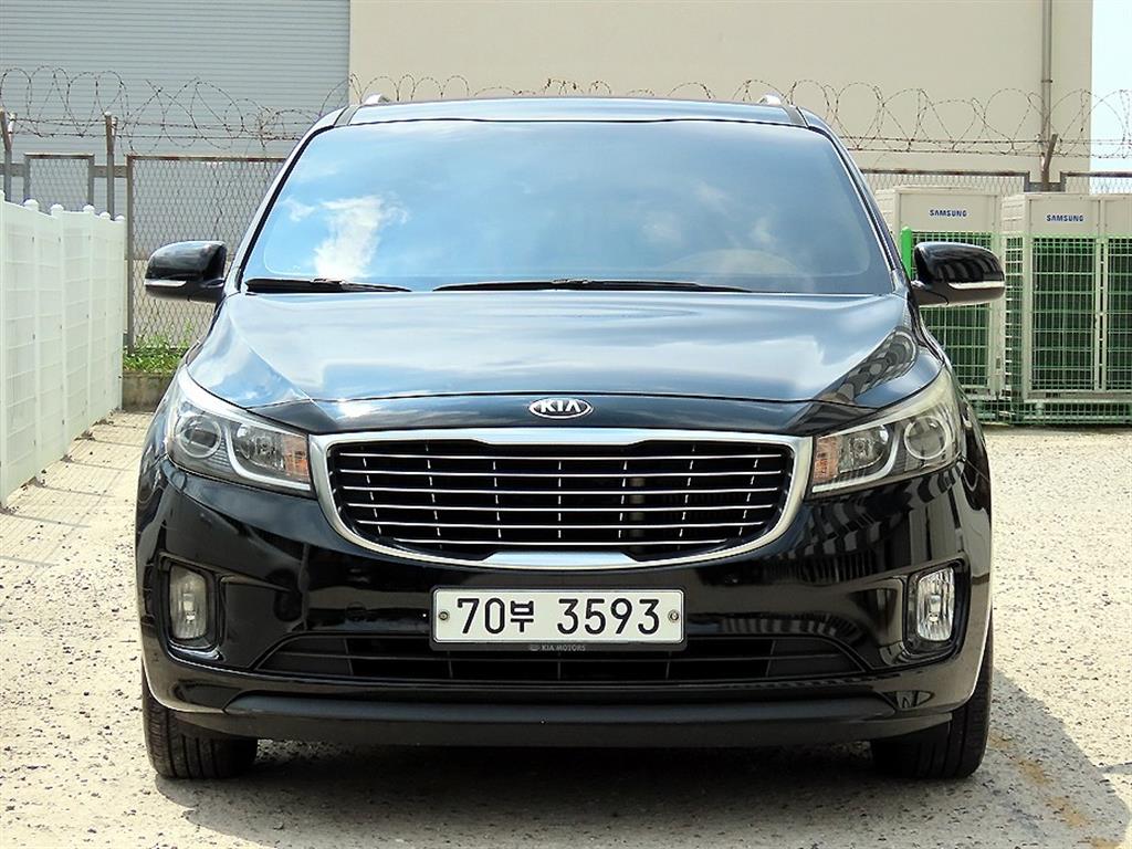 KIA Carnival