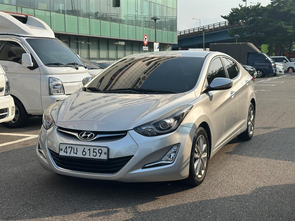 HYUNDAI Avante 1.6 GDI Modern B