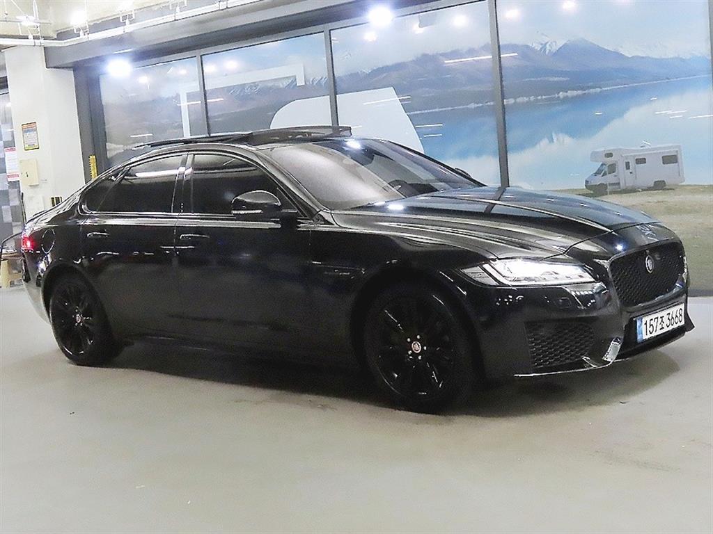 Jaguar XF