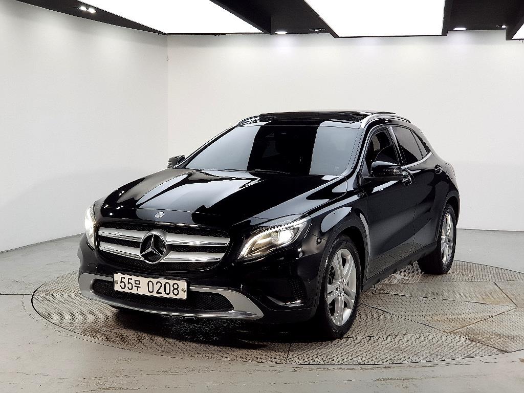 Mercedes Benz GLA Class