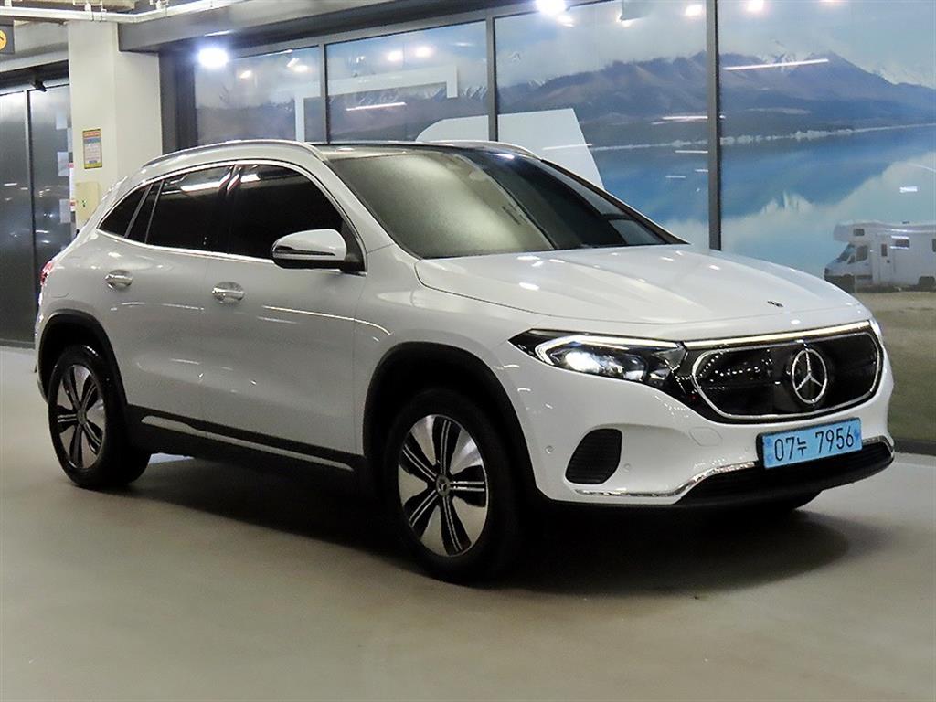 Mercedes Benz EQA