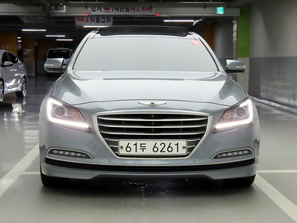 HYUNDAI Genesis