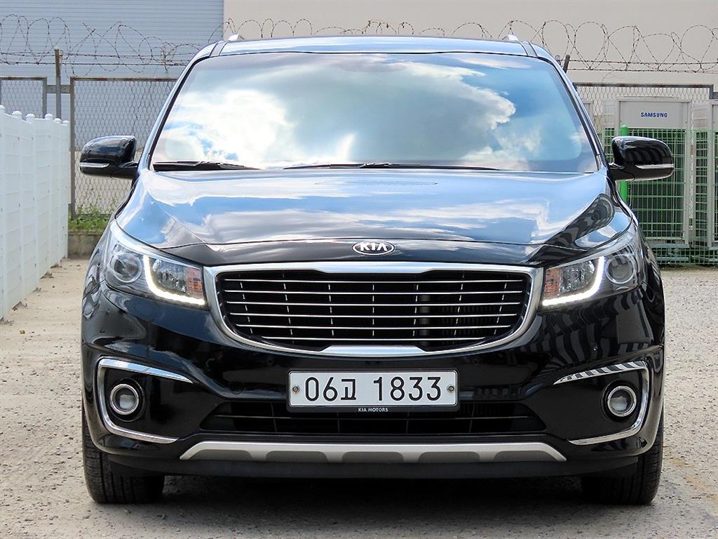 KIA Carnival 2017 — Zona Franca Iquique