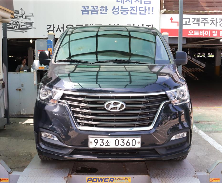 HYUNDAI Starex 2019
