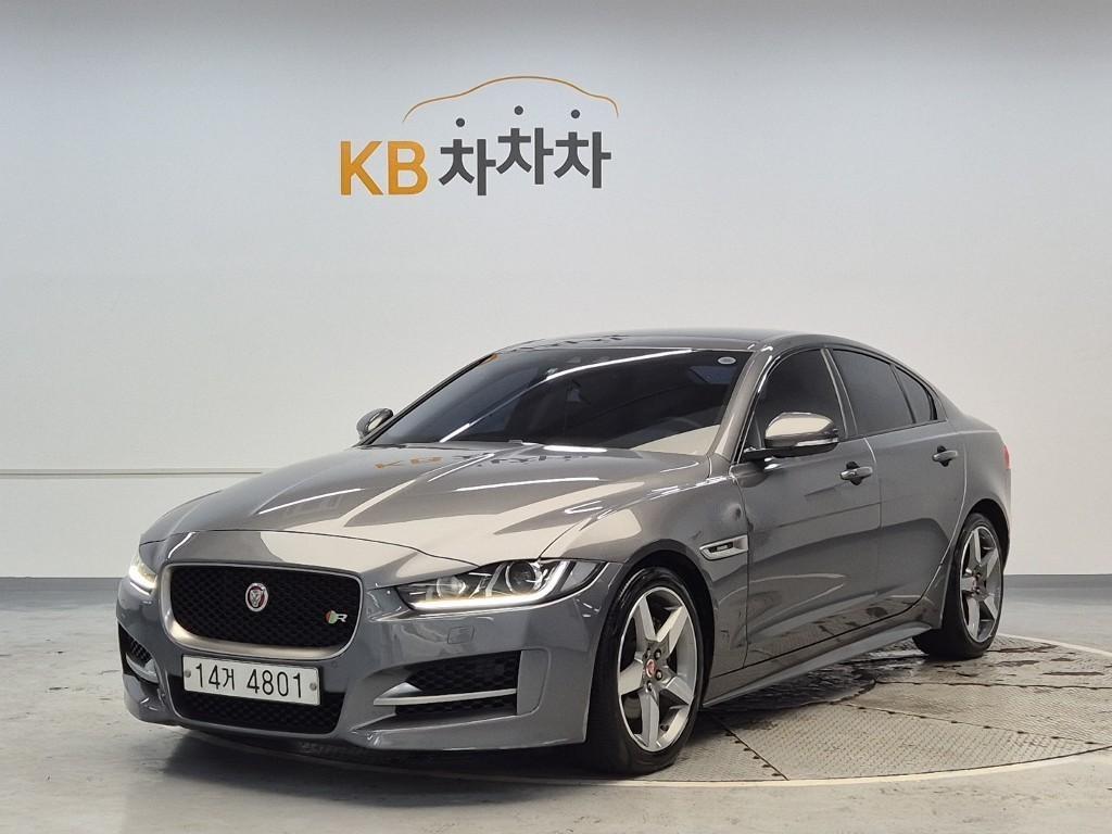 Jaguar XE