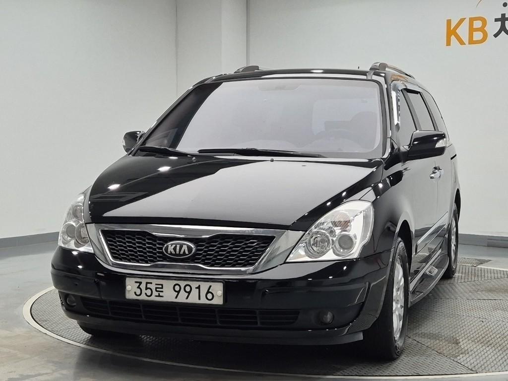 KIA Carnival 2012