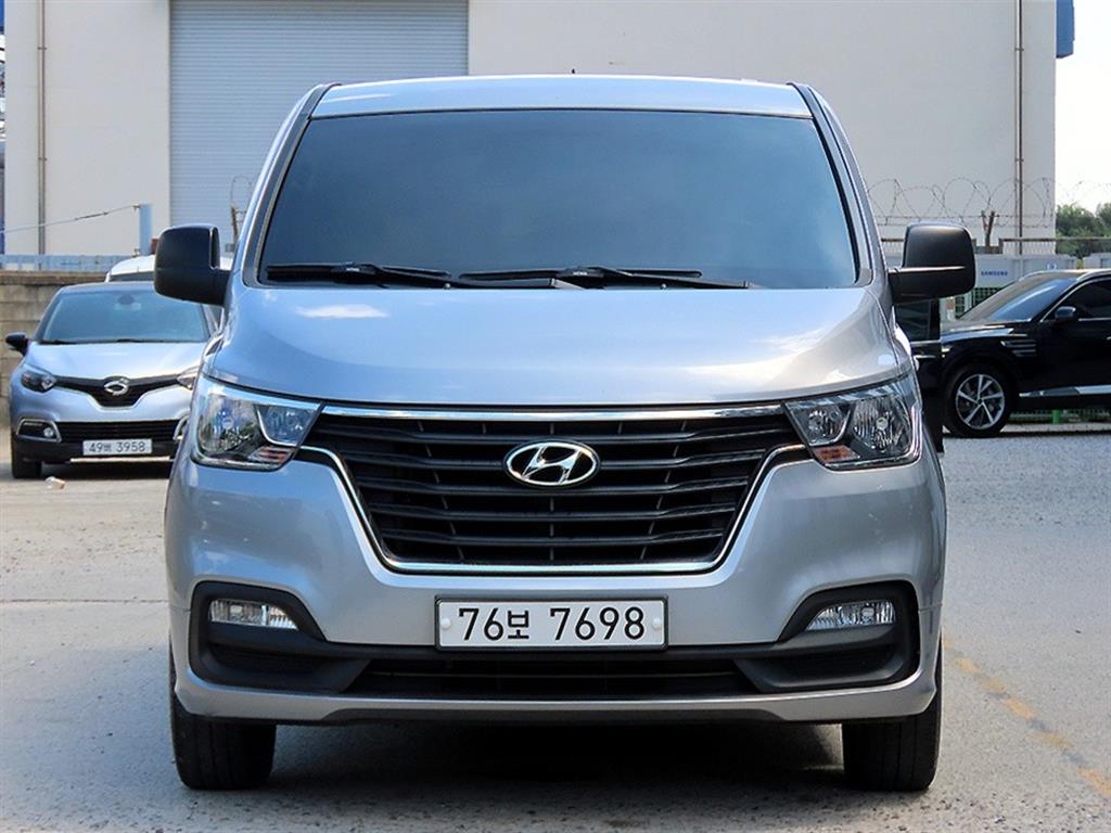 HYUNDAI Starex 2020 — Zona Franca Iquique