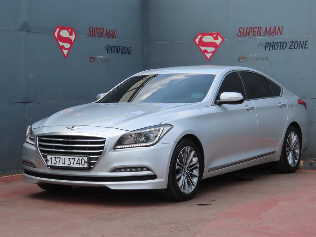 HYUNDAI Genesis