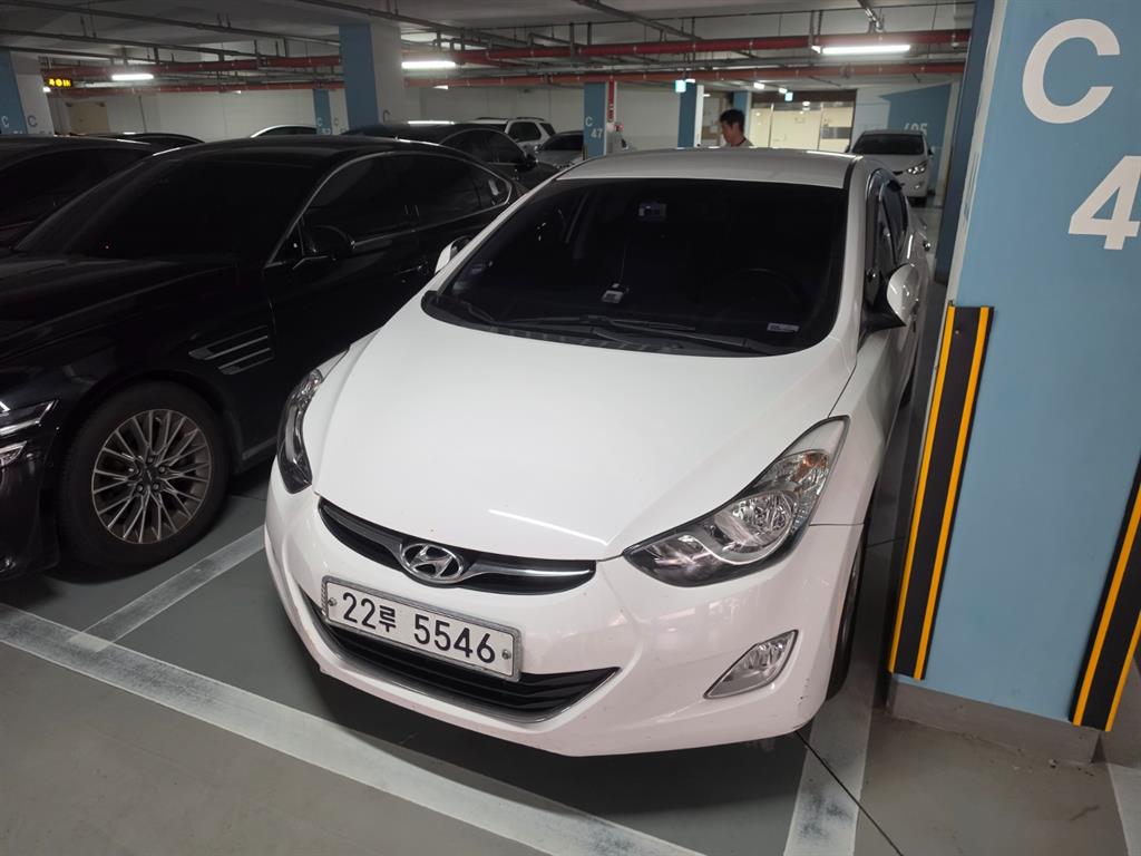 HYUNDAI Avante