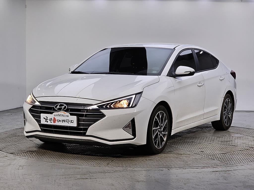 HYUNDAI Avante 2019 — Zona Franca Iquique