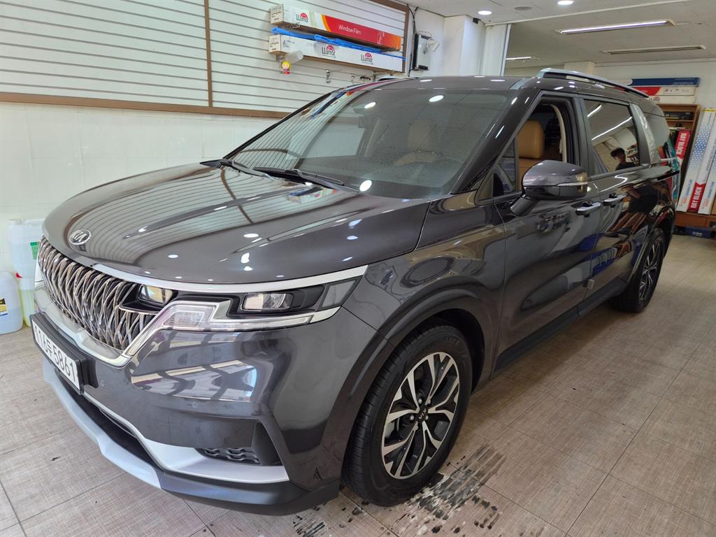 KIA Carnival 2021