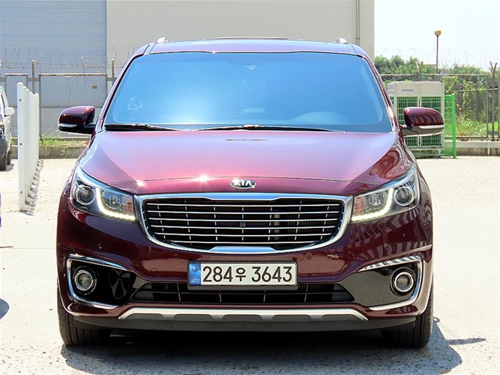 KIA Carnival