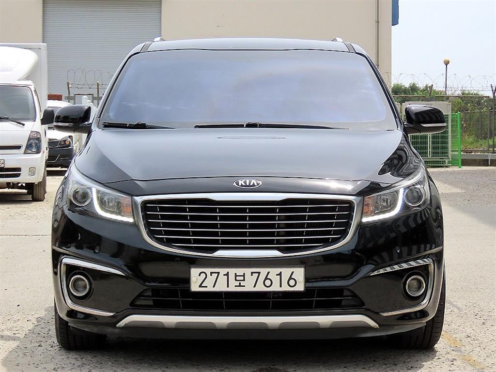 KIA Carnival