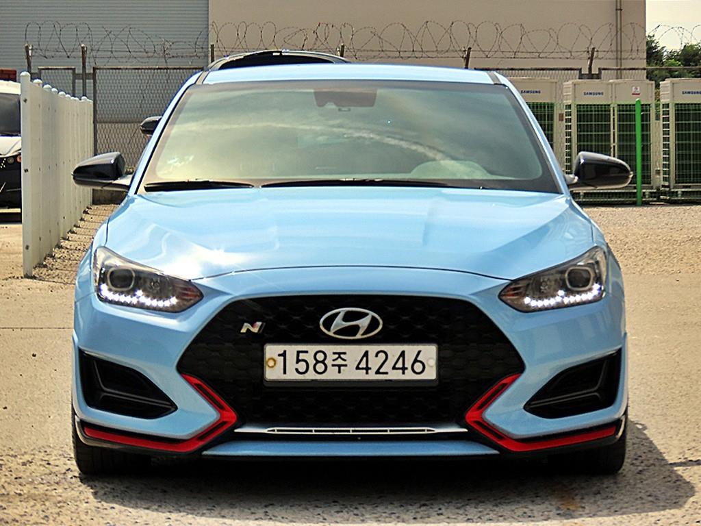 HYUNDAI Veloster